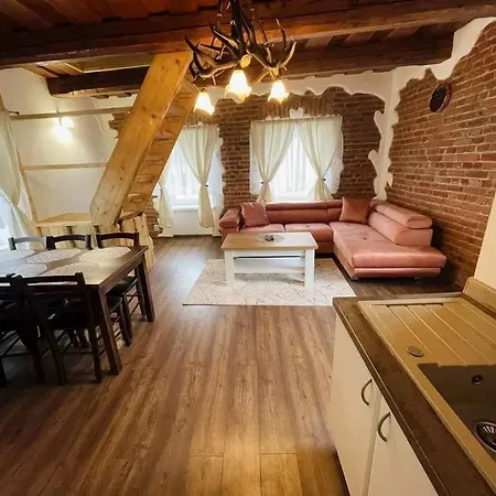 Apartman Tricia-Helpa * Heľpa