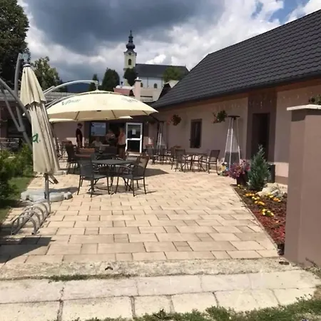 Apartment Apartman Tricia-Helpa *